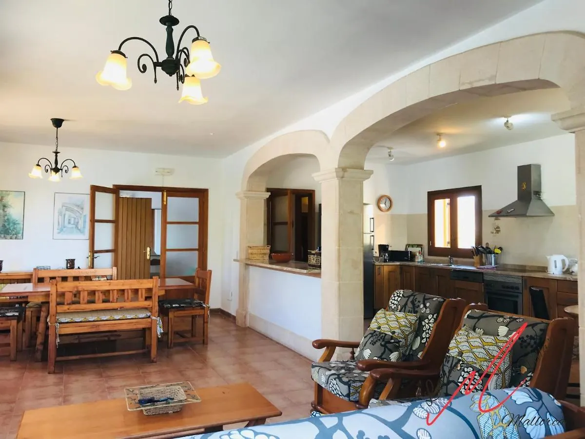 Villa Carolina- Llenaire, Puerto De Pollensa Holiday home Pollenca